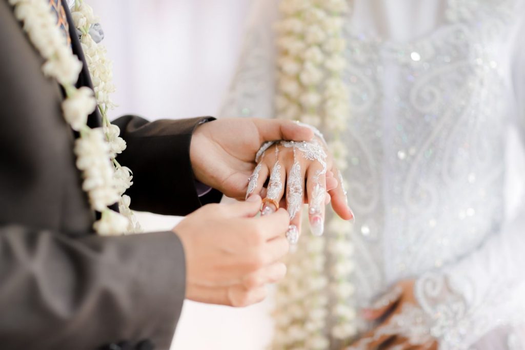 5 adat pernikahan tradisional dan unitk di indonesia